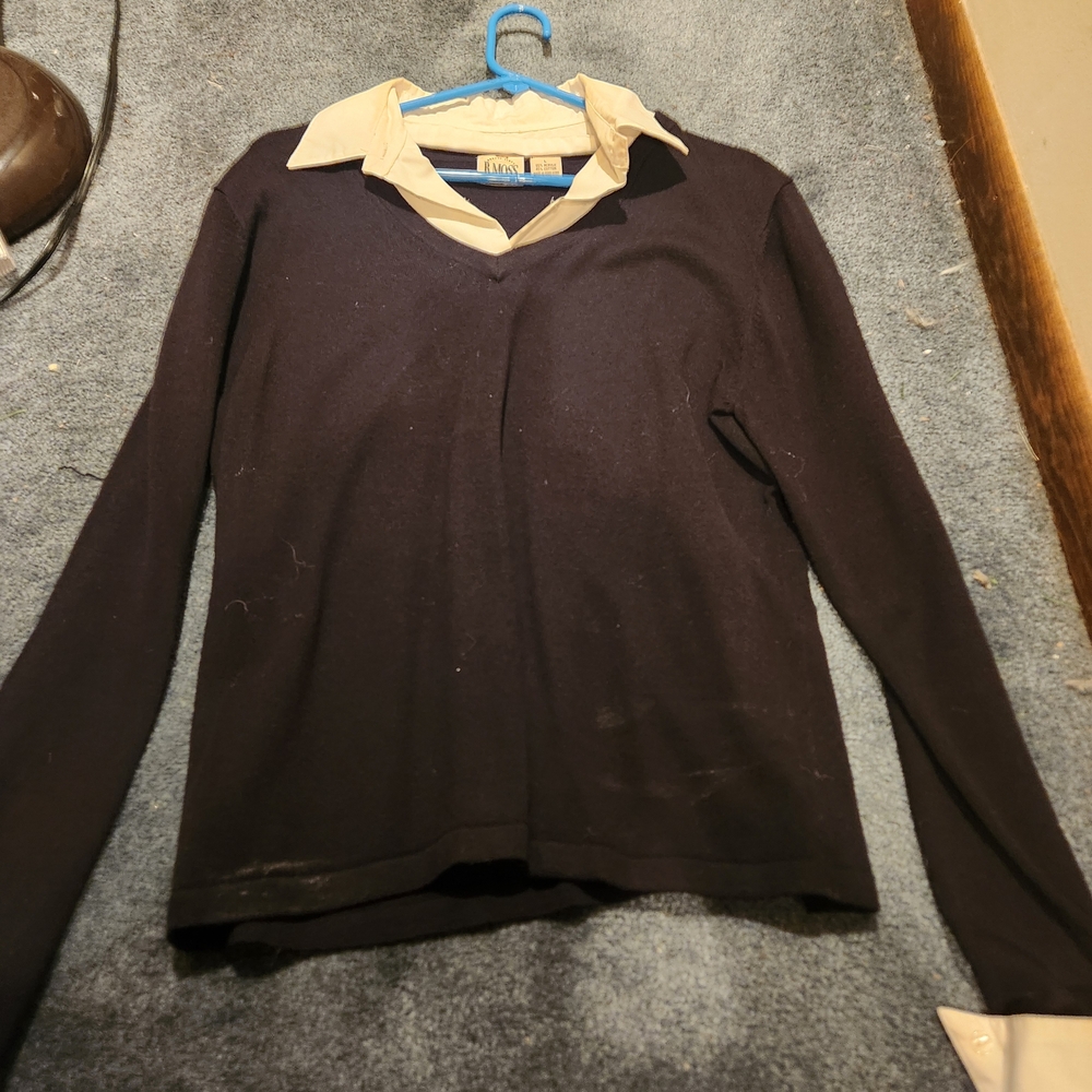 Tailor B. Moss Black Sweater with Cream Collar